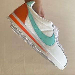Nike women’s cortez